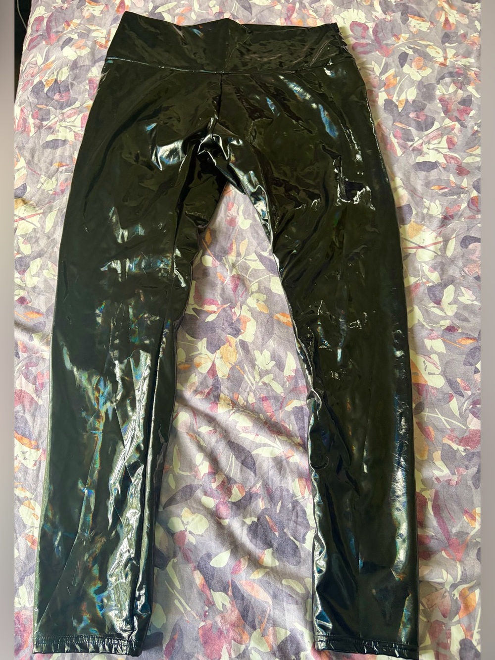Women’s ' Shiny Black Leggings - Stretchy High-Waist pants